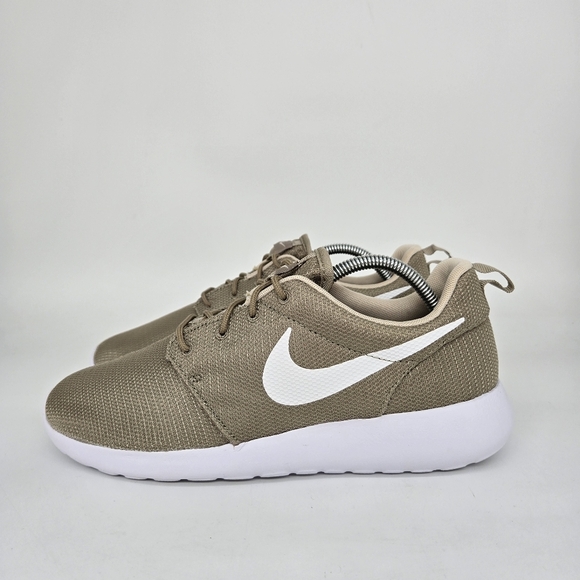 Nike Roshe Run One 'Khaki' Men's Running Shoes Size 9.5 - Picture 1 of 8